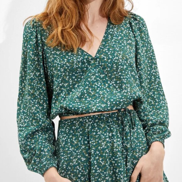 American Eagle Outfitters Tops - AE Cropped Tie-Waist Wrap Top
